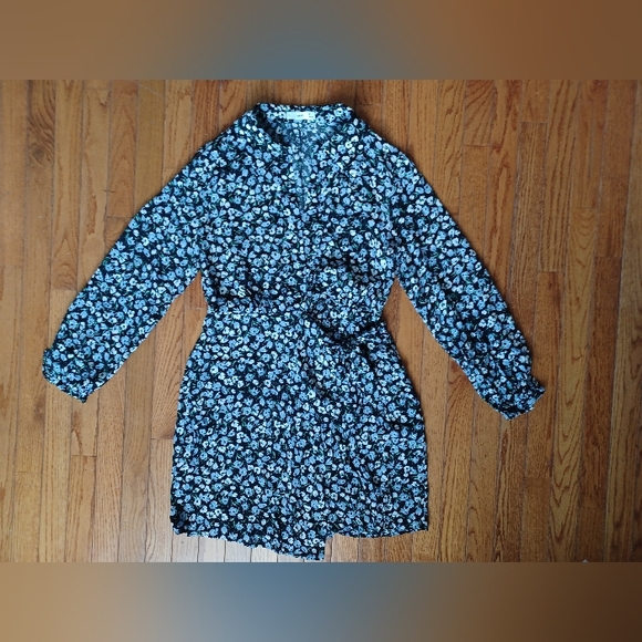 Mango Sz 8 Flower Print Dress Faux Wrap Lilac Black Long Sleeve Front Closure - Picture 2 of 14